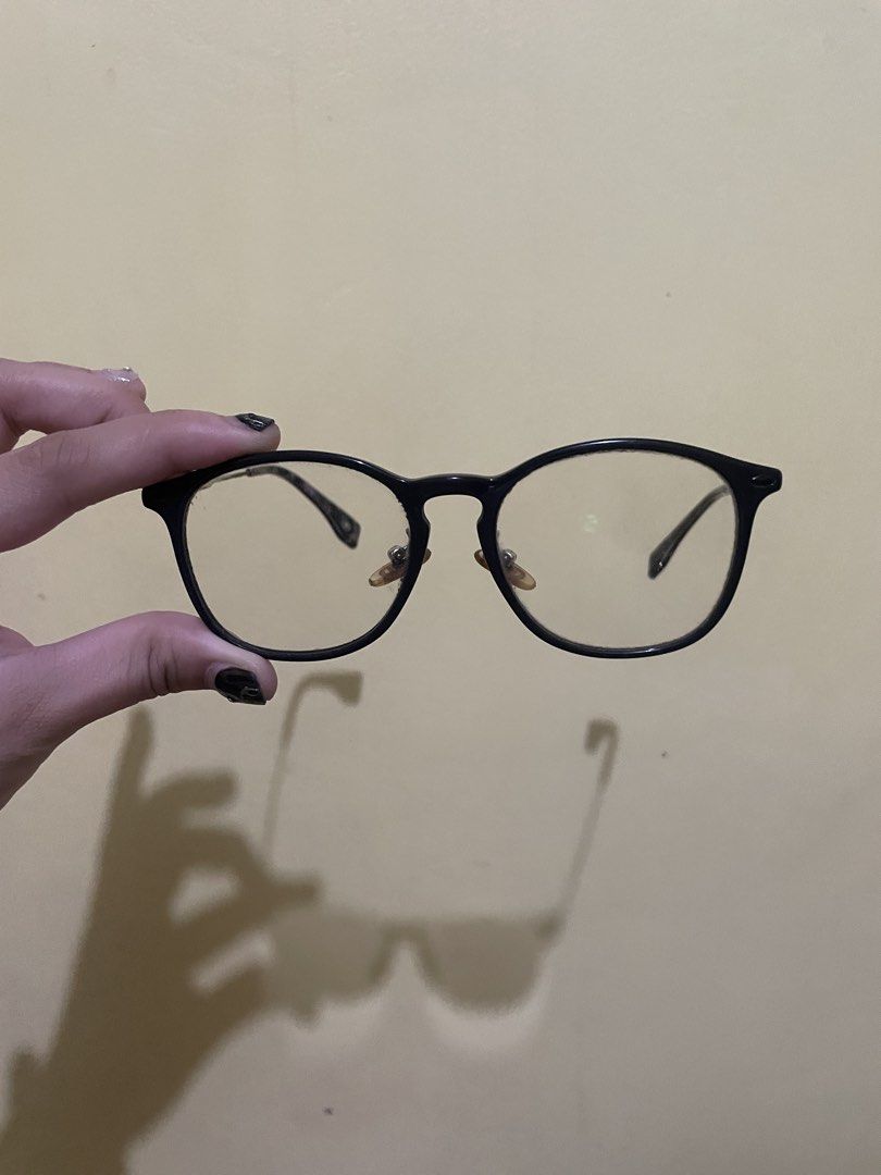 Converse Black Frame (Category: Sunglasses & Eyewear) located in Tayabas. Submitted by heygxx (Listing ID 1465956056, Image 2). Description: Original and bought for 10k Signs of use - rubber for replacement, and alignmeng should be fixed.