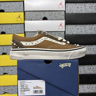 (Category: ) located in . Submitted by pickplanet_sneaker_shirt (Listing ID 1466128837, Image 1). Description: .