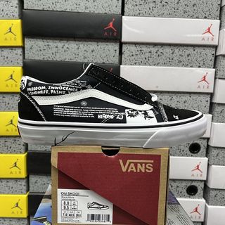 (Category: ) located in . Submitted by pickplanet_sneaker_shirt (Listing ID 1466130441, Image 1). Description: .