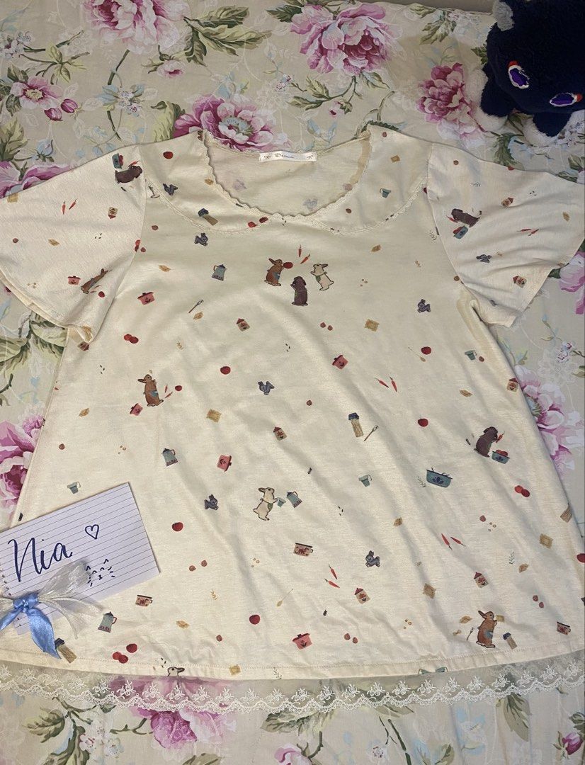 Coquette pre-loved clothes (Category: Blouses) located in Baliuag. Submitted by _niaaanotfound (Listing ID 1465966807, Image 3). Description: Size chart: 1st pic - XL on tag 2nd pic - M on tag 3rd pic - M to XL 150 each Delivery available (buyer shoulders the sf).