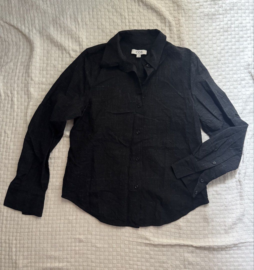 COS buttondown (Category: Longsleeves) located in Los Banos. Submitted by fashionplate02 (Listing ID 1466136221, Image 1). Description: .