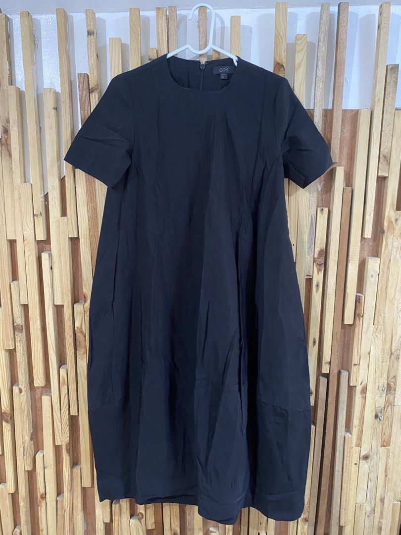Cos Oversized Dress (Category: Dresses) located in Mabalacat. Submitted by calmrabbit.ae2127 (Listing ID 1466060088, Image 2). Description: .