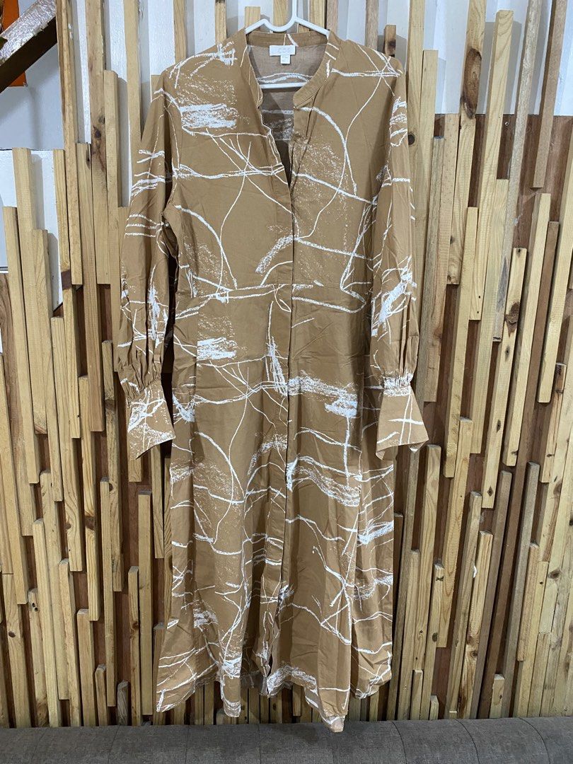 Cos Printed Shirt Dress (Category: Dresses) located in Mabalacat. Submitted by calmrabbit.ae2127 (Listing ID 1466060590, Image 3). Description: .