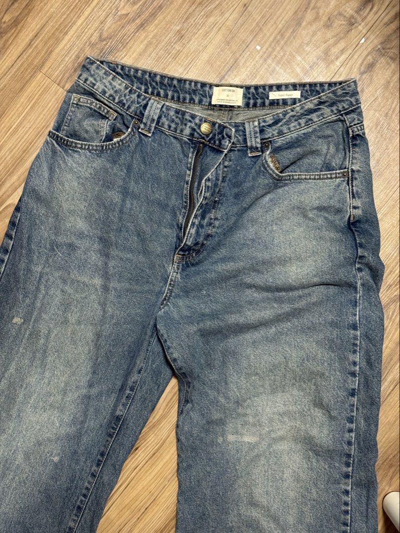 Cotton On baggy jeans (Category: Jeans) located in Taguig. Submitted by wishforyourdream (Listing ID 1466094170, Image 1). Description: w 30 falls to ur lower waist! 5’7 and length is perfect if u love super baggy jeans. like Super. there’s some tear on the end of the jeans since it’s rly long as u can see slight nego original price 1500+.