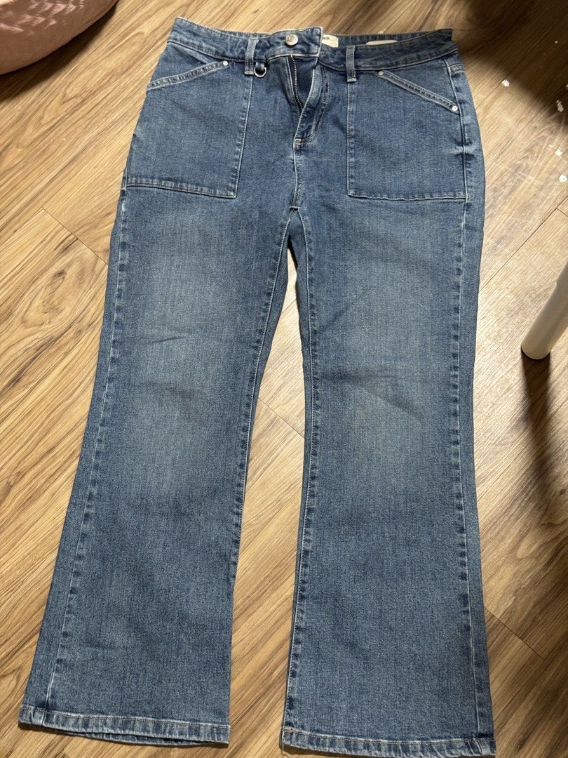 Cotton On midrise bootcut jeans (Category: Jeans) located in Taguig. Submitted by wishforyourdream (Listing ID 1466093179, Image 3). Description: original price at 2K w30-32 superr comfy jeans but doesn’t suit my current style anymore 5’7 and it falls just above my ankles .