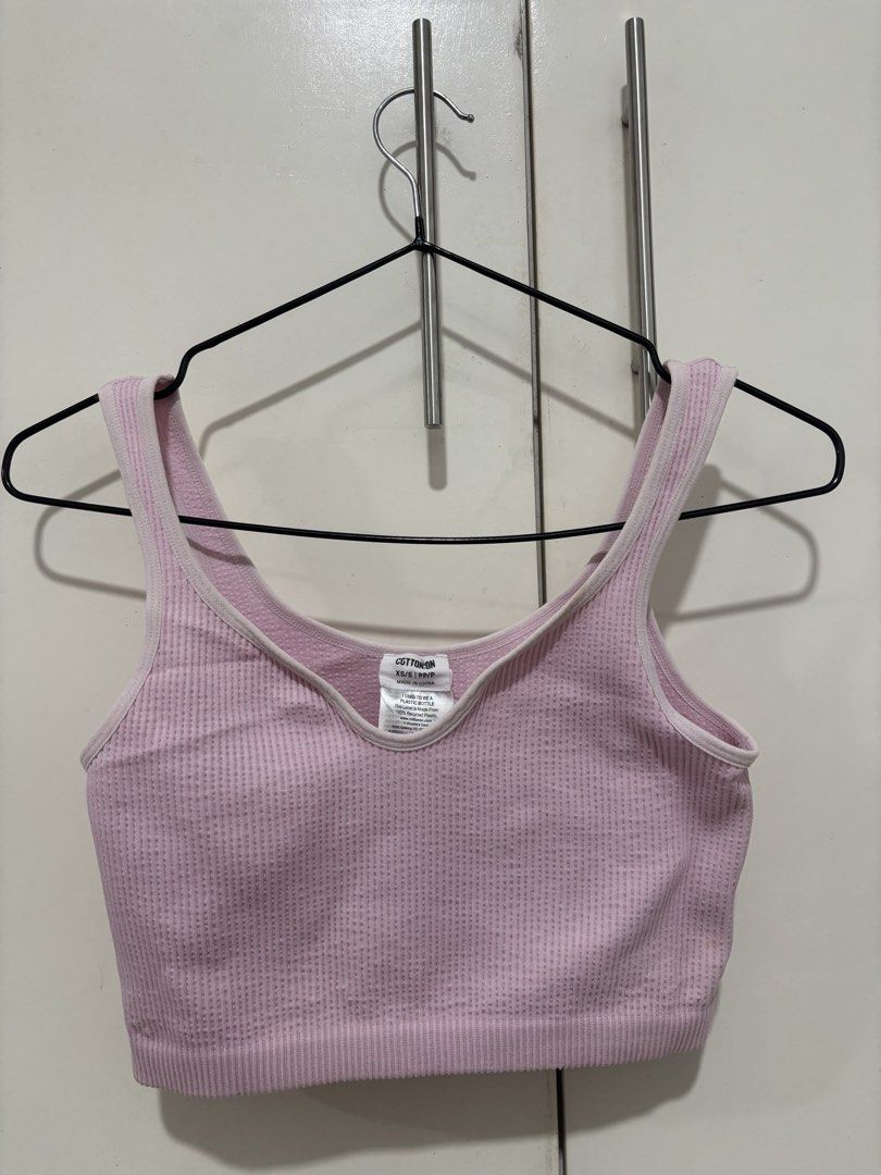 Cotton On Pink Tank Top (Category: Activewear) located in Manila. Submitted by archivemae (Listing ID 1466090547, Image 1). Description: - Pink cotton on ribbed tank top - Cropped and fitted - Size XS-S - Never been worn - RFS: Decluttering - Delivery care of buyer Send a DM for questions & negotiation 💌.