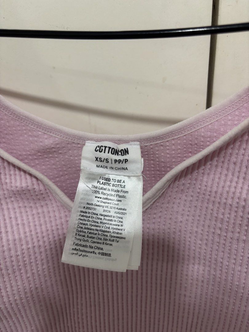 Cotton On Pink Tank Top (Category: Activewear) located in Manila. Submitted by archivemae (Listing ID 1466090547, Image 2). Description: - Pink cotton on ribbed tank top - Cropped and fitted - Size XS-S - Never been worn - RFS: Decluttering - Delivery care of buyer Send a DM for questions & negotiation 💌.