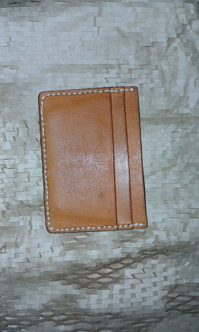 COW HIDE VEG TAN CARD HOLDER (Category: Luxury Bags & Wallets) located in Manila. Submitted by twentyfifthbymaria (Listing ID 1465968439, Image 2). Description: LOCALLY MADE! •cowhide is cow skin preserved using natural plant tannins instead of harsh chromium salts.