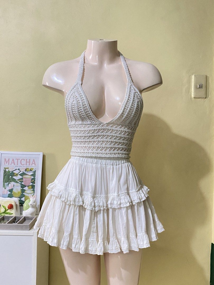 CREAM CROCHET HALTER TOP (Category: Others Tops) located in Dasmarinas. Submitted by hannah.oakph (Listing ID 1466027489, Image 2). Description: .