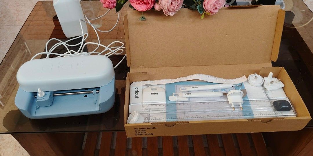 Cricut Joy 2 (Category: Office & Business Technology) located in Manila. Submitted by bayeng0519 (Listing ID 1466038009, Image 3). Description: Cricut joy 2 used but not abused with accesories 4.5k slight neg No more warranty Nawala ko resibo 6mos pa lng.
