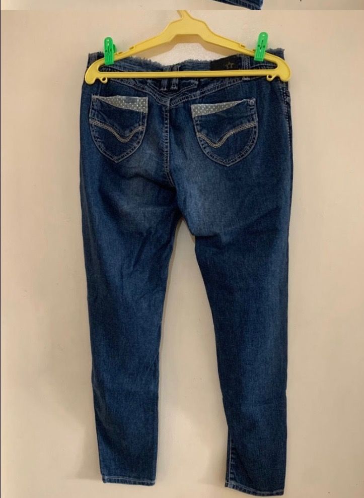 Crissa Pants Womens (Category: Jeans) located in Valenzuela. Submitted by clickandshoppreloved (Listing ID 1466026402, Image 2). Description: Crissa Pants Womens Original, Onhand 32 Size On Tag Waist : 32in Height: 37.5 Color : Blue (Excellent Condition, Good As New).