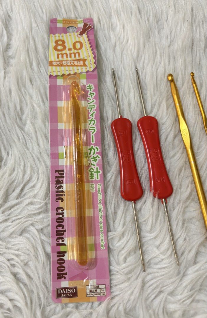 Crochet hook set (Category: Craft Supplies & Tools) located in Paranaque City. Submitted by dalle_closet (Listing ID 1465981532, Image 2). Description: new pa ung plastic hook.