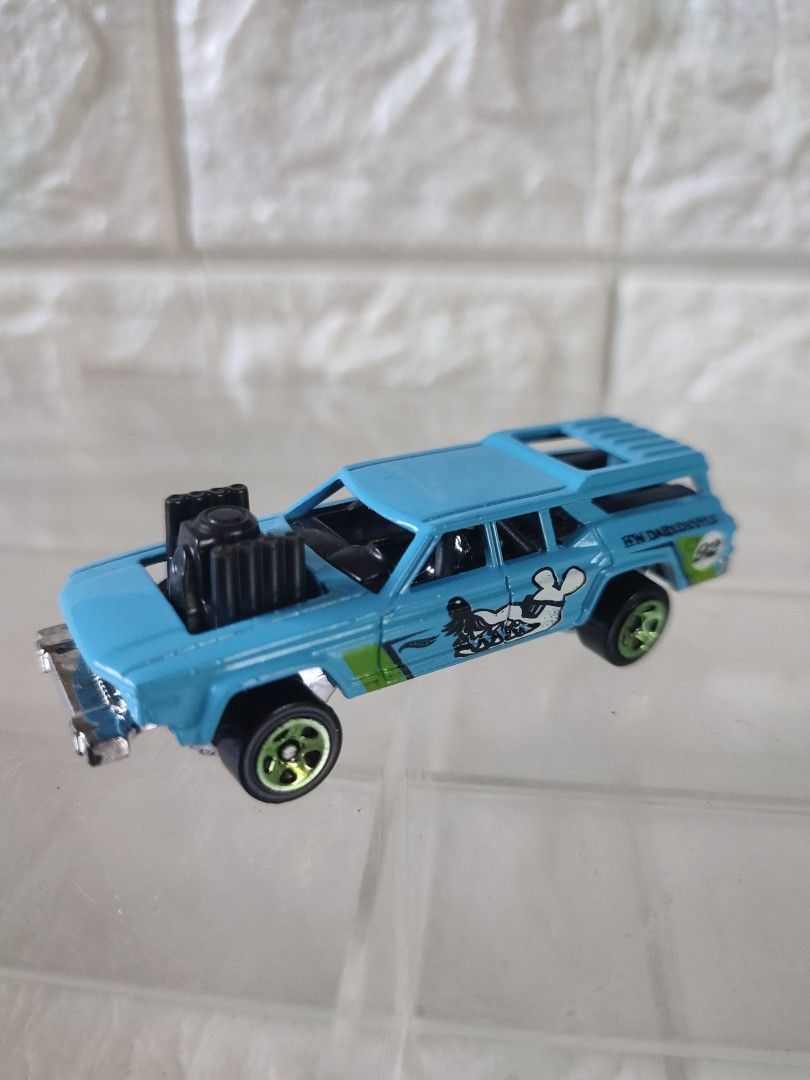 Cruise bruiser from HW daredevils series (Category: Vehicle & Diecast Models) located in Narvacan. Submitted by jigger85 (Listing ID 1465962213, Image 2). Description: mint condition bought in UK loc. ilocos sur can ship thru JNT or LBC.