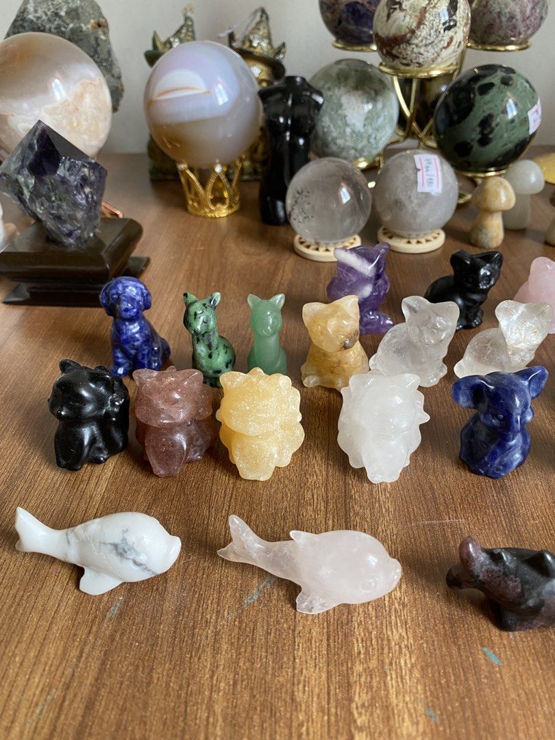 Crystal mini carvings (Category: Precious Stones) located in Manila. Submitted by amldeguzma50916 (Listing ID 1466136425, Image 2). Description: Mini carvings crystal- 180 each.