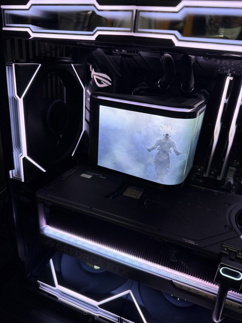 Custom Gaming PC Lian Li o11 mini V2 PC Case and TL wireless Uni Fans ...