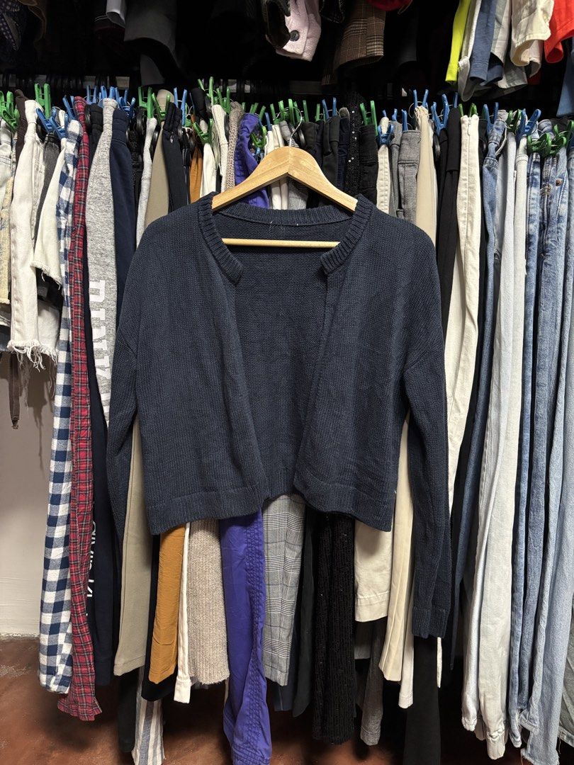 cut tag blazer (Category: Coats, Jackets and Outerwear) located in Pila. Submitted by isabelasthriftclothes (Listing ID 1466097589, Image 1). Description: .