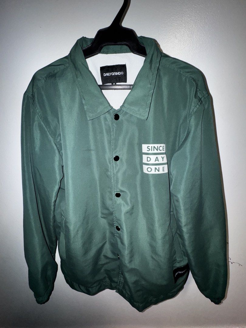 Daily Grind Green Jacket (Category: Coats, Jackets and Outerwear) located in Quezon City. Submitted by coolmomma (Listing ID 1466091363, Image 1). Description: Good condition no issues Barely worn 27 in. length.