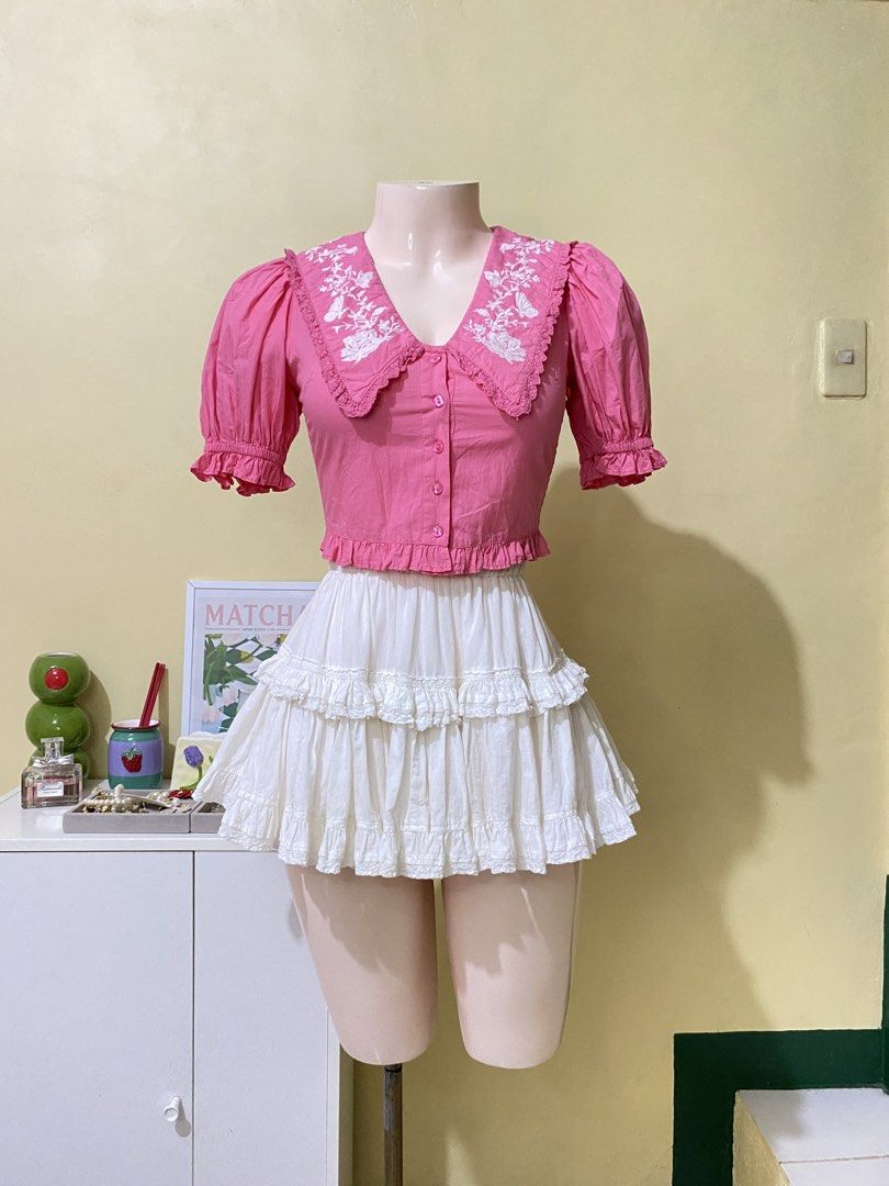 DAINTY PINK PUFFSLEEVED TOP (Category: Others Tops) located in Dasmarinas. Submitted by hannah.oakph (Listing ID 1466016995, Image 1). Description: small to med.