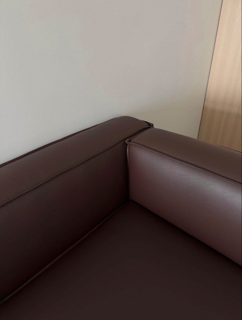 Dark brown leather modular two-seater sofa 75 inch (Category: Sofas) located in Taguig. Submitted by monomarketph (Listing ID 1466009309, Image 2). Description: customized cube modular sofa for sale 🤎 arrived just yesterday, but sadly i find it too big for my space. selling it for ₱30k nalang! basically brand new. :)).