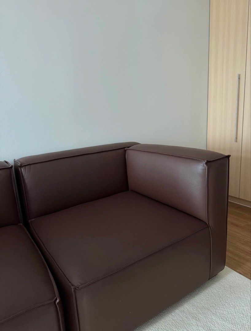 Dark brown leather modular two-seater sofa 75 inch (Category: Sofas) located in Taguig. Submitted by monomarketph (Listing ID 1466009309, Image 3). Description: customized cube modular sofa for sale 🤎 arrived just yesterday, but sadly i find it too big for my space. selling it for ₱30k nalang! basically brand new. :)).