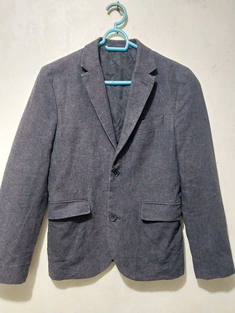 Dark Grey Casual Blazer Jacket (Category: Coats, Jackets and Outerwear) located in Manila. Submitted by PrinceDani.Clothing (Listing ID 1465993598, Image 3). Description: h&m slimfit charcoal gray blazer with elbow patch small to medium fit 17.5in width 26in length issue: faded/button cracks excellent condition .
