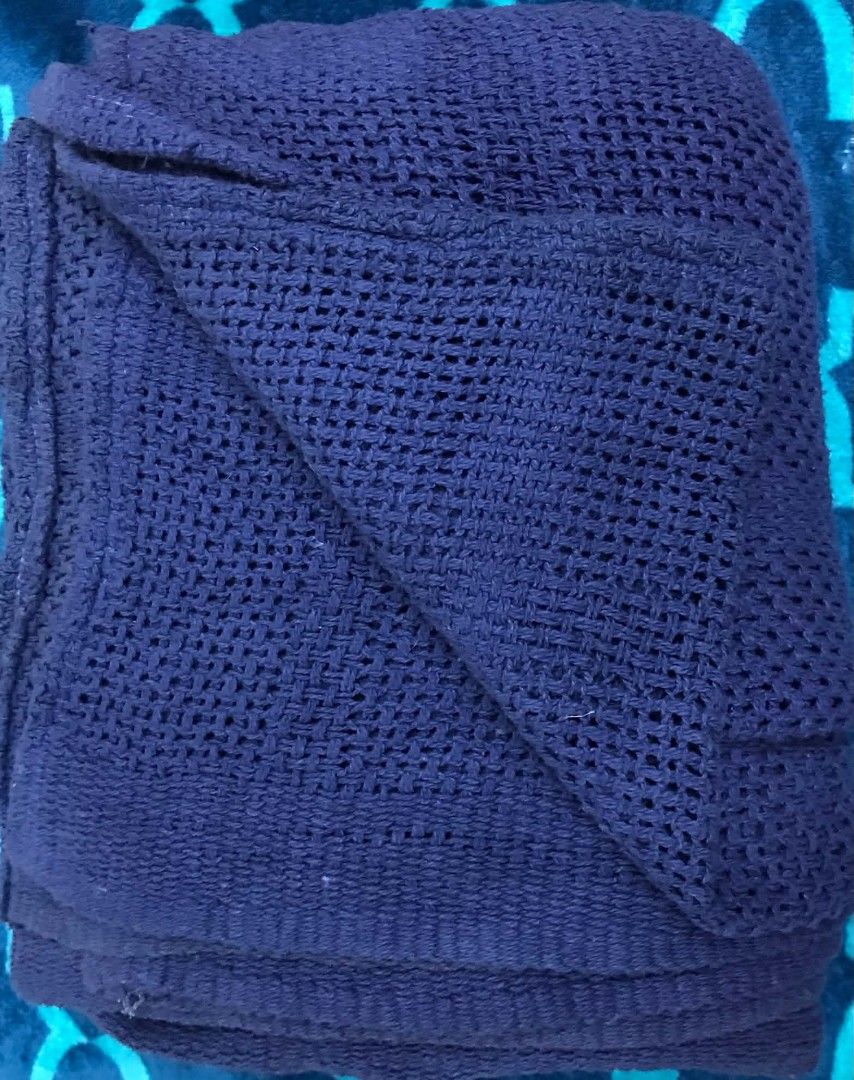 Dark Purple Woven Textured Blanket King size (Category: Everything Else Others) located in Imus. Submitted by stop_shop7 (Listing ID 1466031737, Image 1). Description: - Color: Deep purple - Material: Medium weight woven fabric - Design: Textured grid pattern with solid border edges .