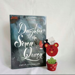 (Category: ) located in . Submitted by cathlinscloset (Listing ID 1465976480, Image 1). Description: .