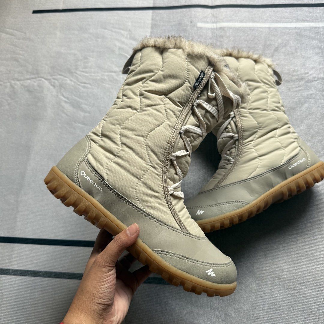 Decathlon Winter Boots (Category: Boots) located in Baguio. Submitted by puss_n_boots2600 (Listing ID 1466149667, Image 3). Description: Size 39 Needs Cleaning Brand: Decathlon.