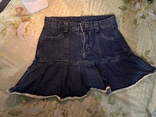 (Category: ) located in . Submitted by yna.prelovednthrifts (Listing ID 1466086382, Image 1). Description: .