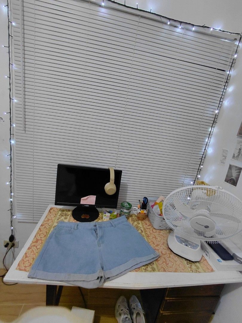 Denim shorts (Category: Shorts) located in Naga. Submitted by actinggrandmaster_jean (Listing ID 1466151408, Image 1). Description: 5xl twice lang nagamit Rs: lost some weight.