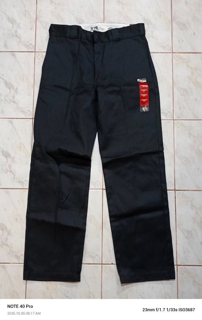 Dickes work pants (Category: Jeans) located in Manila. Submitted by jeffies4ti96921 (Listing ID 1466117707, Image 2). Description: .