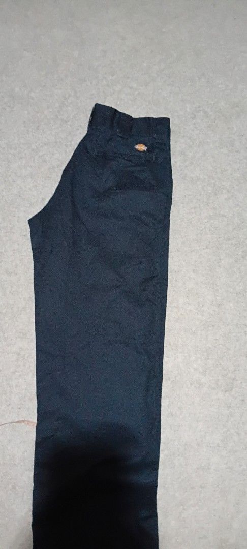 Dickies 874 Flex Original Fit Pants Black (Category: Trousers) located in San Ildefonso. Submitted by rigor32eva20161 (Listing ID 1465979211, Image 1). Description: - Brand: Dickies Like New -Minor Scratch - Style: 874 Flex Work Pants (Original Fit) - Color: Black - Material: 65% polyester, 35% cotton sturdy twill - Total Length: Approx. 42 inches - Origin: Made in Honduras - Features: Classic workwear design with iconic logo patch on the back po