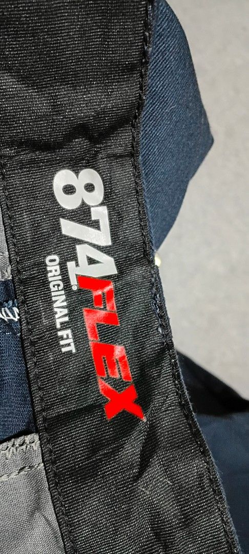 Dickies 874 Flex Original Fit Pants Black (Category: Trousers) located in San Ildefonso. Submitted by rigor32eva20161 (Listing ID 1465979211, Image 3). Description: - Brand: Dickies Like New -Minor Scratch - Style: 874 Flex Work Pants (Original Fit) - Color: Black - Material: 65% polyester, 35% cotton sturdy twill - Total Length: Approx. 42 inches - Origin: Made in Honduras - Features: Classic workwear design with iconic logo patch on the back po