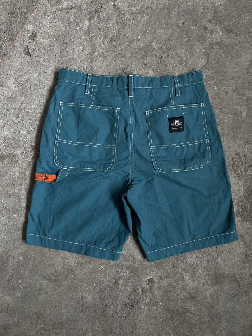 Dickies Carpenter Short (Category: Shorts) located in Polomolok. Submitted by michaelorodio9504 (Listing ID 1466155519, Image 2). Description: Width 32-34 Length 19 No issue Excellent 9.5/10 Color rate .