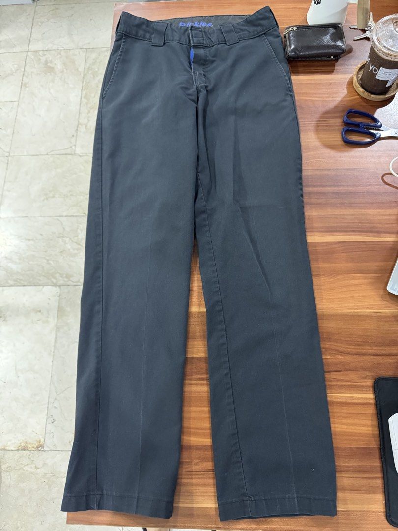Dickies Flex Pants (Category: Trousers) located in Quezon City. Submitted by khlein1021 (Listing ID 1465989839, Image 2). Description: Dickies Flex Pants Size 28-29 Price: 400 Loc: QC.