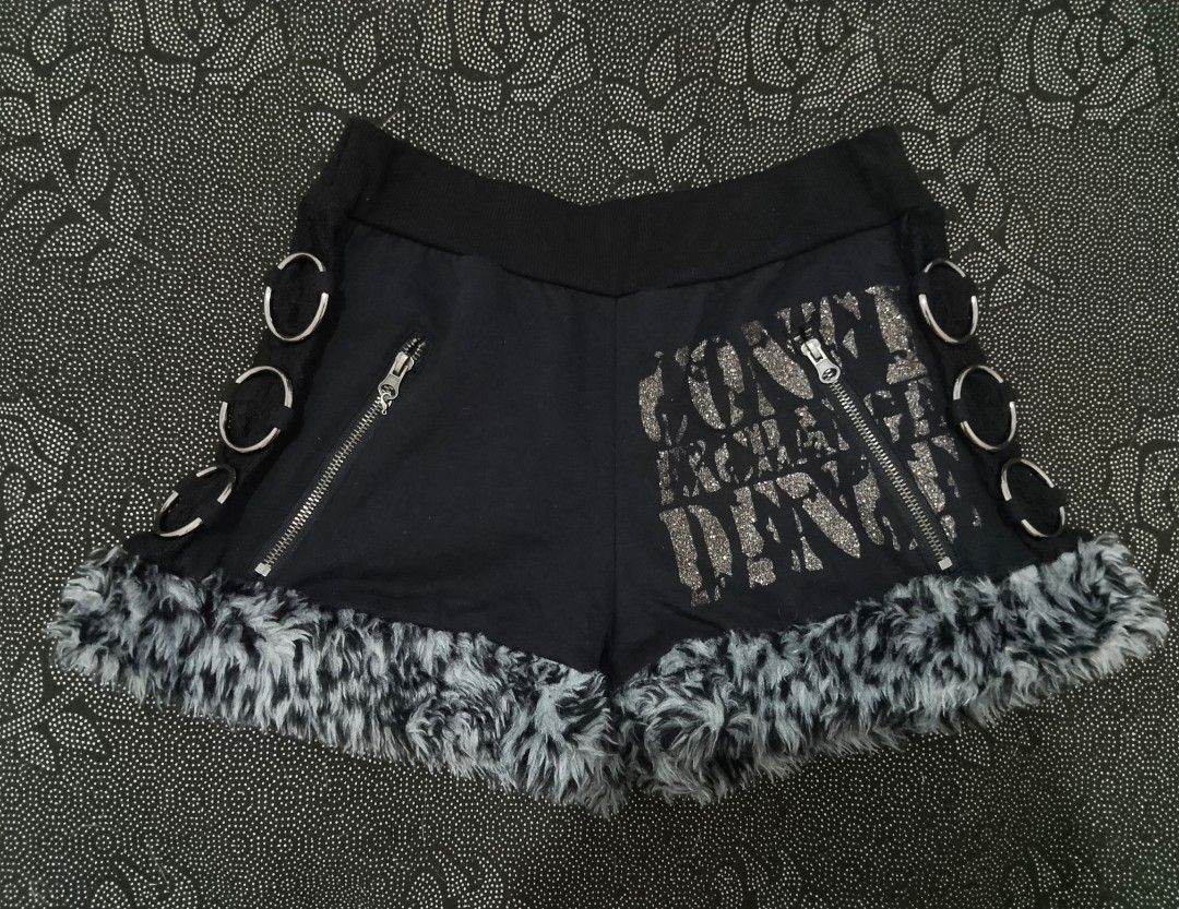 Dig Deep fury leopard grunge short (Category: Shorts) located in Cotabato. Submitted by winonasallure (Listing ID 1465967821, Image 1). Description: wl:26-32 l:11.5.