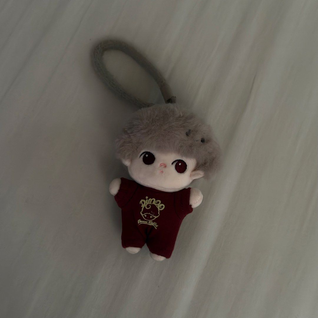 Dimoo Crush on Coffee Plush Pendant (Category: Plushies & Soft Toys) located in San Pedro. Submitted by kimcleansout (Listing ID 1466003561, Image 1). Description: Dimoo Crush on Coffee plush pendant with box (all inclusions) Used once only Authentic from Pop Mart store ╰ mop: bpi / maya / gcash ╰ mod: j&t / sdd (c/o buyer) ╰ 📍san pedro / muntinlupa.