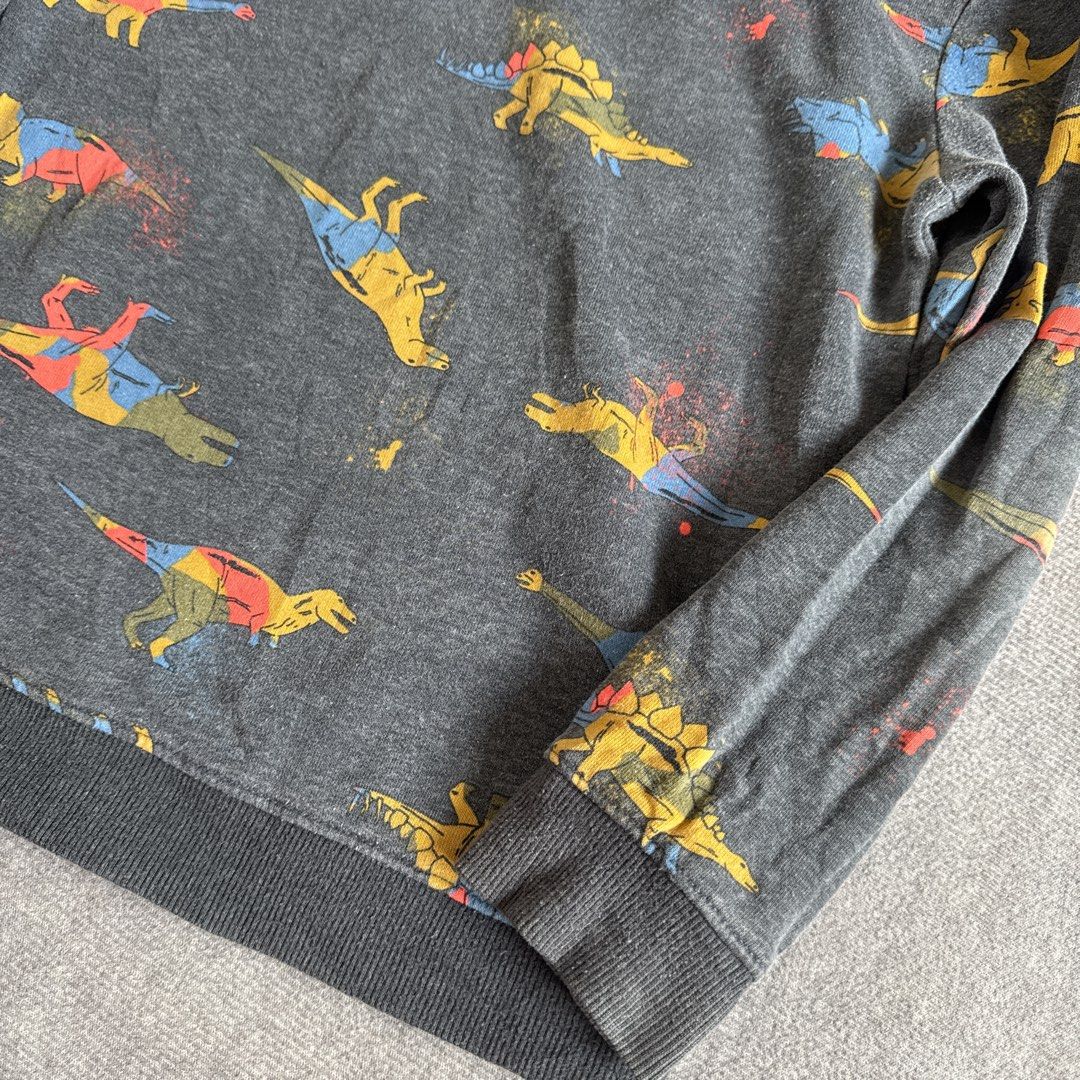 dinosaurs: cat&jack kids sweater (Category: Babies & Kids Fashion) located in Baguio. Submitted by mapa_laku (Listing ID 1466153741, Image 2). Description: .