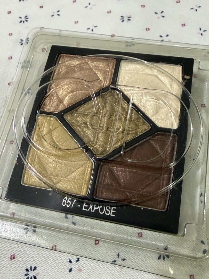 Dior Eyeshadow 657 (Category: Makeup) located in Davao. Submitted by gr8stmom_melissa (Listing ID 1465974765, Image 3). Description: Authentic tester as seen in Dior stores..