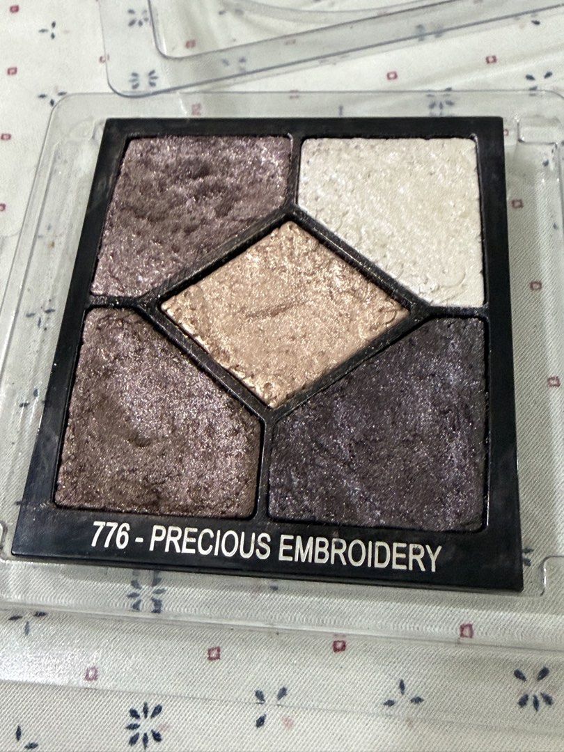 Dior Eyeshadow 776 (Category: Makeup) located in Davao. Submitted by gr8stmom_melissa (Listing ID 1465974597, Image 3). Description: Authentic tester as seen in Dior stores..