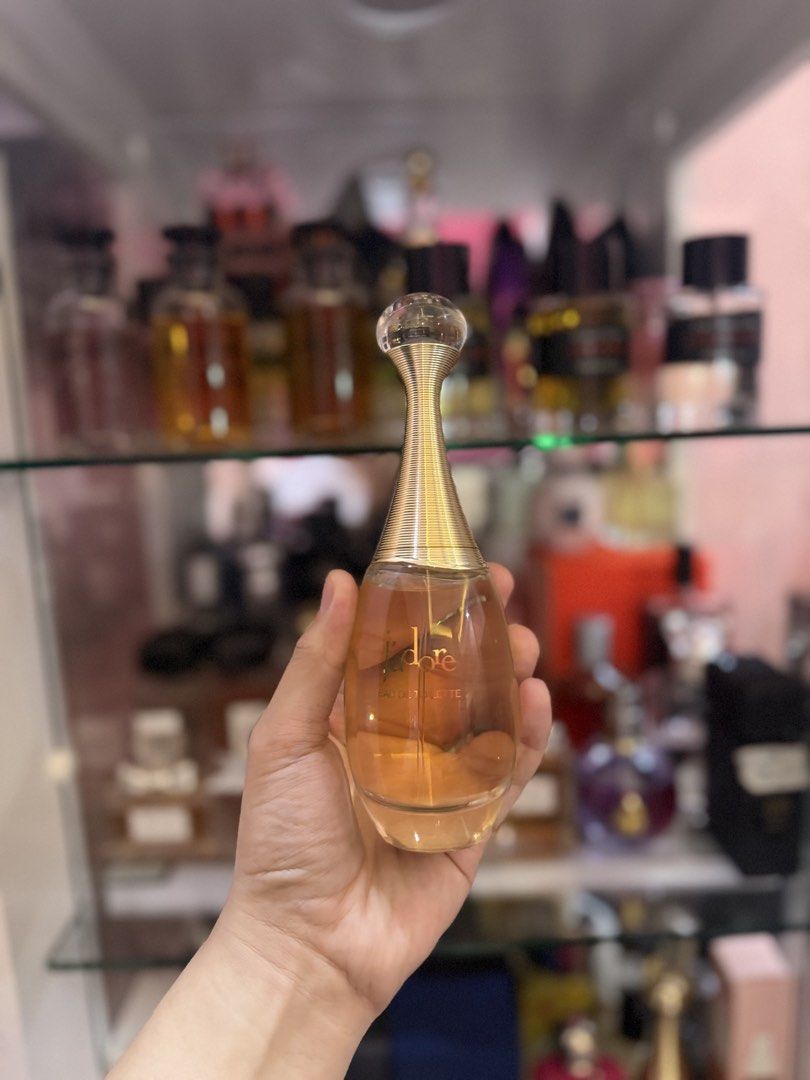 Dior Jadore (Category: Fragrance & Deodorants) located in Caloocan City. Submitted by babsi26 (Listing ID 1465962140, Image 1). Description: authentic dior jadore edt fsm bo 4,800 infinissime 95/100ml fp 5,000 intense fsm bo 7,500 lor bnib sealed 9,000.