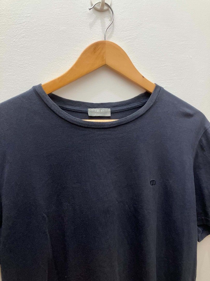 Dior Uniform Basic Logo Shirt (Category: Tshirts & Polo Shirts ) located in Manila. Submitted by soflyapparel77 (Listing ID 1466037817, Image 2). Description: Authentic Dm for more details.