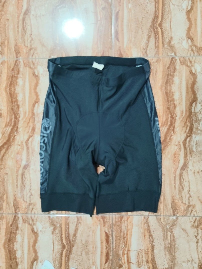 Discovery Expedition Bike Short (Category: Activewear) located in General Santos City (Dadiangas). Submitted by alfredanth42291 (Listing ID 1465968798, Image 2). Description: DISCOVERY EXPEDITION BIKE SHORT black mens M W: 29-38 L: 18 -bike short -w/ crotch pad -stretchable -quickdry ✓excellent condition 235 #biking #cycling #sports #outdoor.