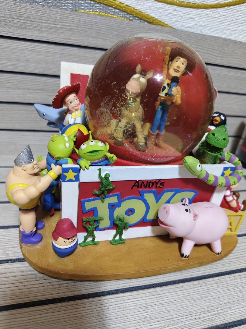 Disney Pixar RARE (Category: Vintage Collectibles) located in Baguio. Submitted by syakniseph1105 (Listing ID 1465980838, Image 2). Description: .