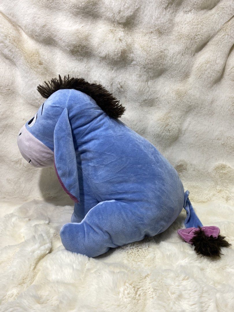 Disney’ Winnie the Pooh “Eeyore” plush (Category: Plushies & Soft Toys) located in Kalibo. Submitted by ollie_stuffshop (Listing ID 1465955210, Image 2). Description: 31cm x 31cm Before you send your inquiries: ❗️Last Price is already posted ❗️Manage your expectations, WYSIWYG ❗️May need washing ❗️Dropoff is every Wednesday & Sunday - Disney Sega on label (forgot to take a pic).