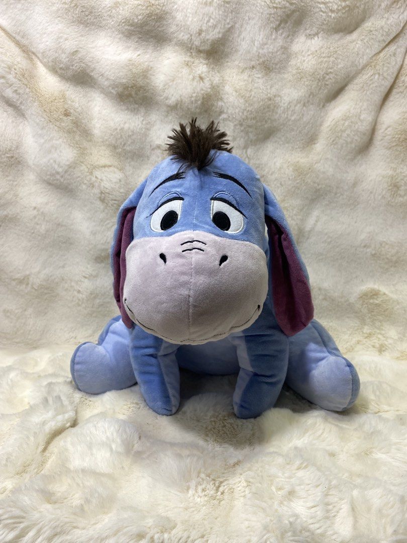 Disney’ Winnie the Pooh “Eeyore” plush (Category: Plushies & Soft Toys) located in Kalibo. Submitted by ollie_stuffshop (Listing ID 1465955210, Image 1). Description: 31cm x 31cm Before you send your inquiries: ❗️Last Price is already posted ❗️Manage your expectations, WYSIWYG ❗️May need washing ❗️Dropoff is every Wednesday & Sunday - Disney Sega on label (forgot to take a pic).