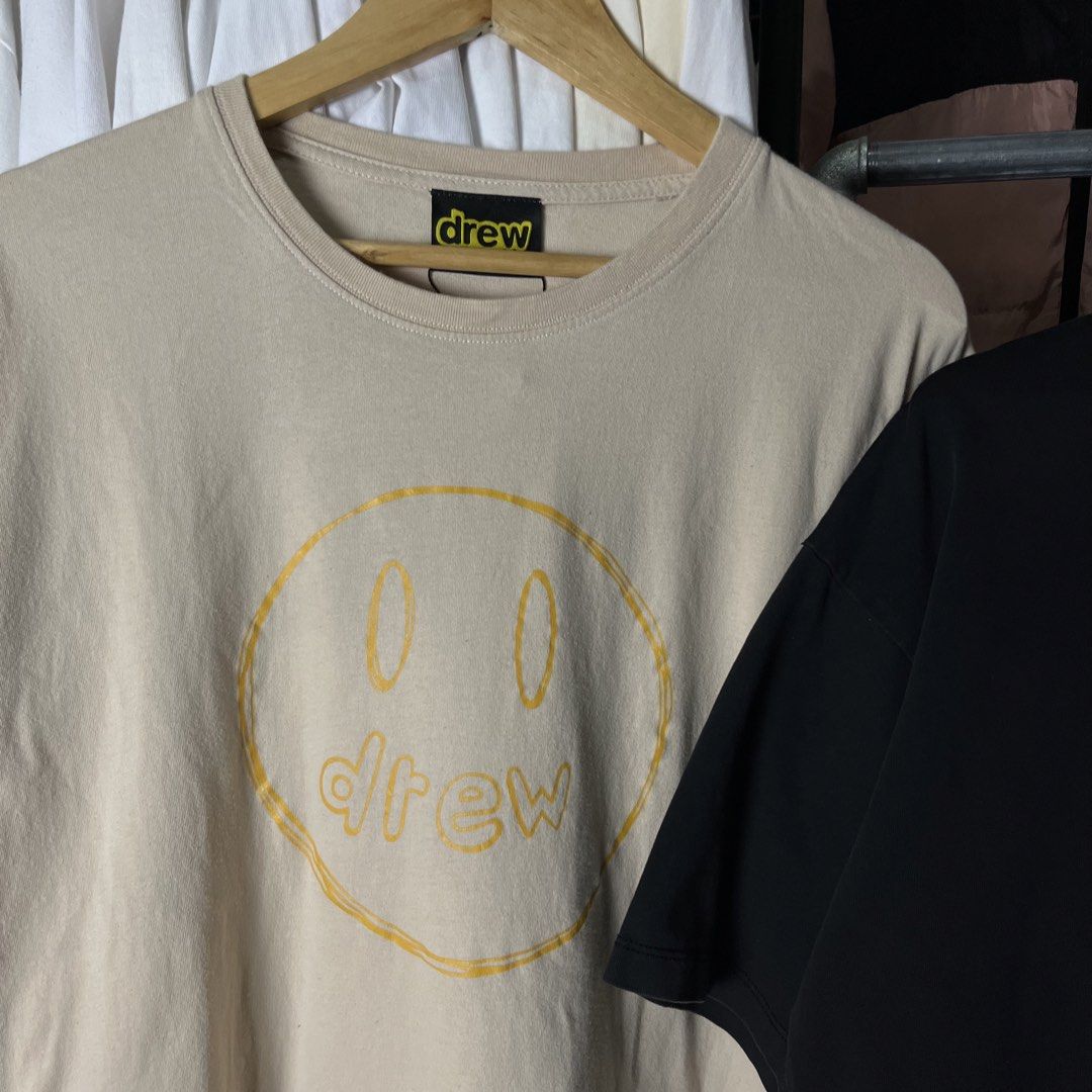 DREW HOUSE SMILEY FACE DESIGN TSHIRT(BUNDLE 2) (Category: Formal Shirts) located in Daet. Submitted by wearthriftingcloth. (Listing ID 1466086873, Image 2). Description: 👕DREW HOUSE Size: M-L (Black) L-XL Measurement: W21xL27 (Black)23x29 Issue(s):NONE Condition: 9.5/10 Color rate: 9.5/10 ➡️Swipe- to see more detail pic 📌Color may Vary Due to Lighting‼️ 📌Please be responsible buyer Bogus/Flaker will be posted‼️ 📌All ltems Need Wash‼️ 📌1 Day 