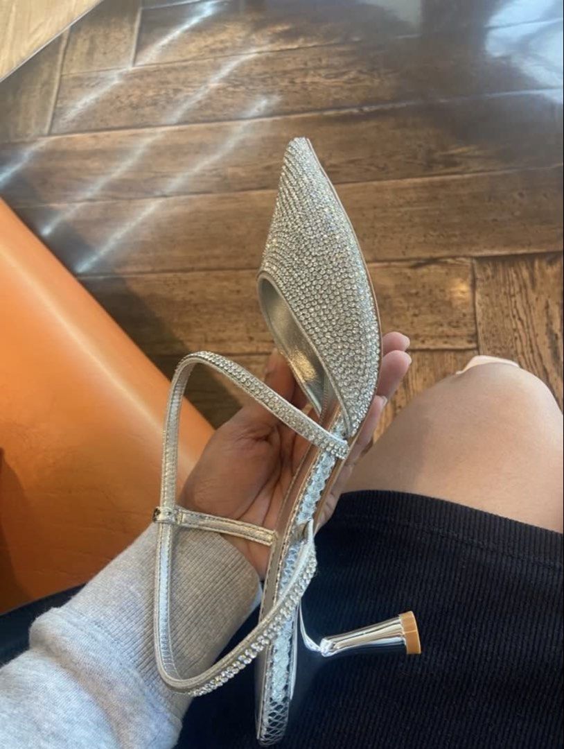 DUNE LONDON (Competitive Pumps, Silver) (Category: Heels) located in Taguig. Submitted by rosie.xoxo (Listing ID 1465984097, Image 2). Description: Bought from Bonifacio High Street (Dune London) ONLY USED ONCE (wedding day) Purchased for P6,950, now selling for only P2,000 * May free syang stones pag natanggal* With original box and ecobag Heels: 2 inches Very classy Rare find shoes Can be worn @ party, etc *Size 7 talaga ako, pero size 9 ito. G