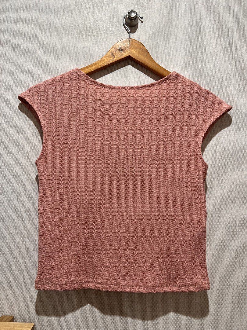 Dusty Rose Pink Ruched Bow Front Knit Top (Category: Sleeveless) located in Manila. Submitted by preloved_items122 (Listing ID 1466029995, Image 2). Description: .