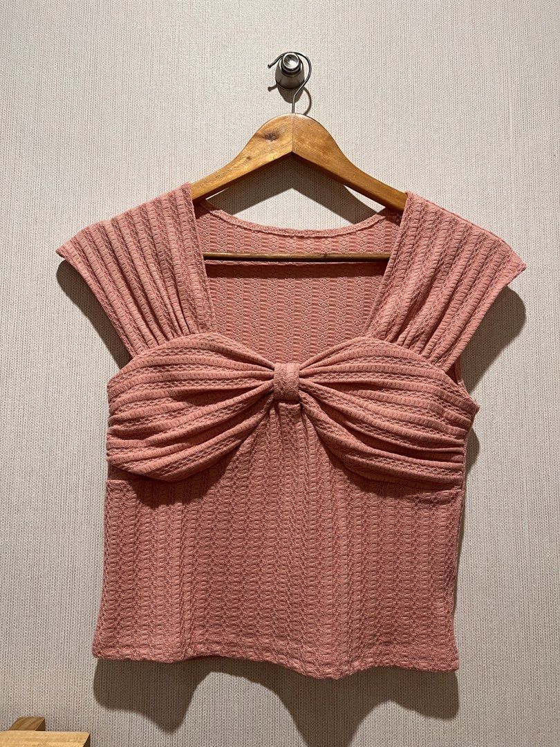 Dusty Rose Pink Ruched Bow Front Knit Top (Category: Sleeveless) located in Manila. Submitted by preloved_items122 (Listing ID 1466029995, Image 1). Description: .